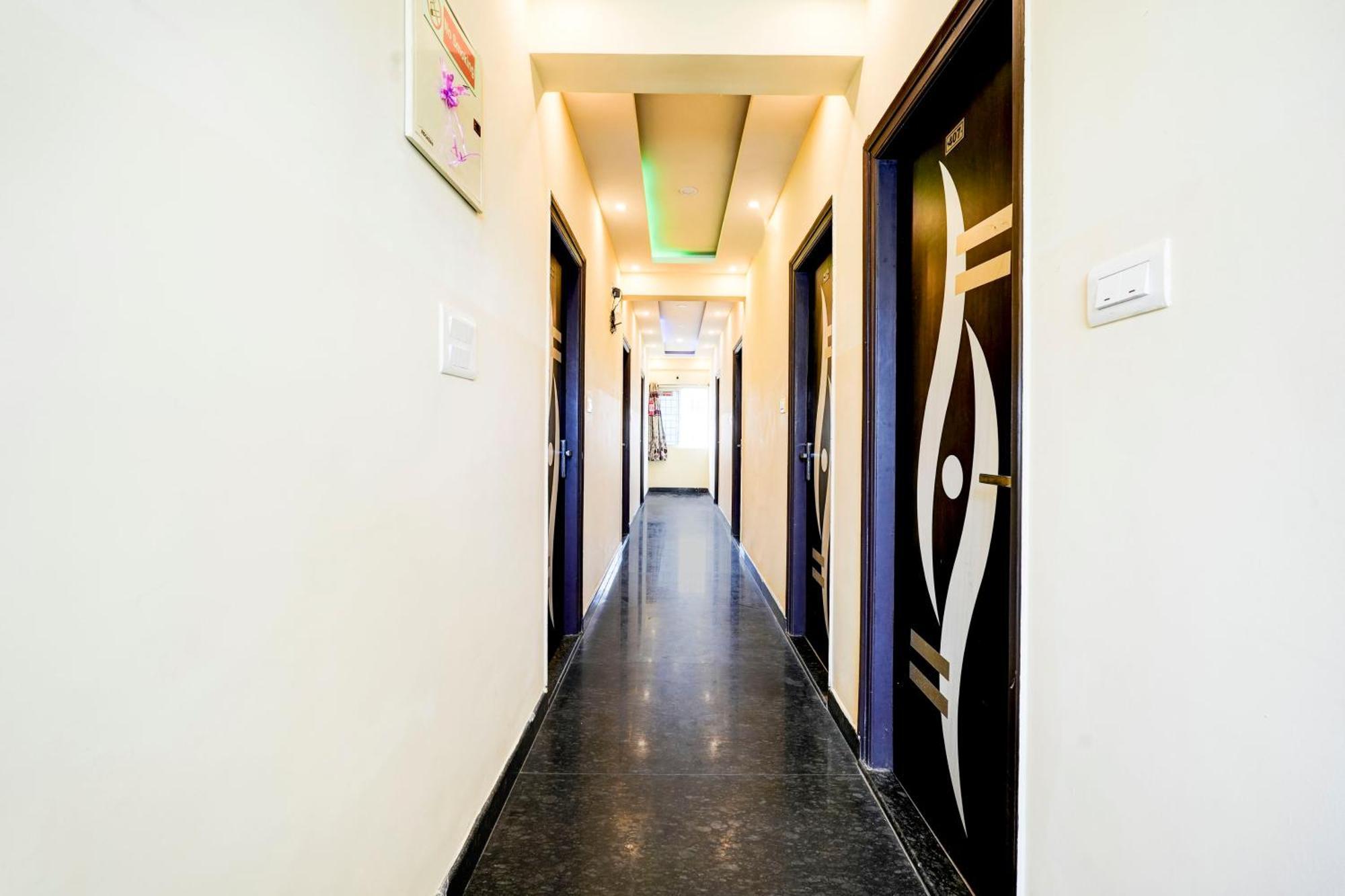Super Hotel O Ganakkal Near Bgs Hospital Junction Formerly Omkar Global Inn 班加罗尔 外观 照片
